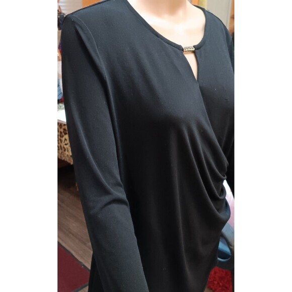 blouse - Picture 3 of 3